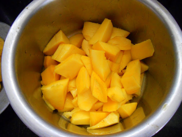Mango Theratti Paal (Reduced Milk Sweet)