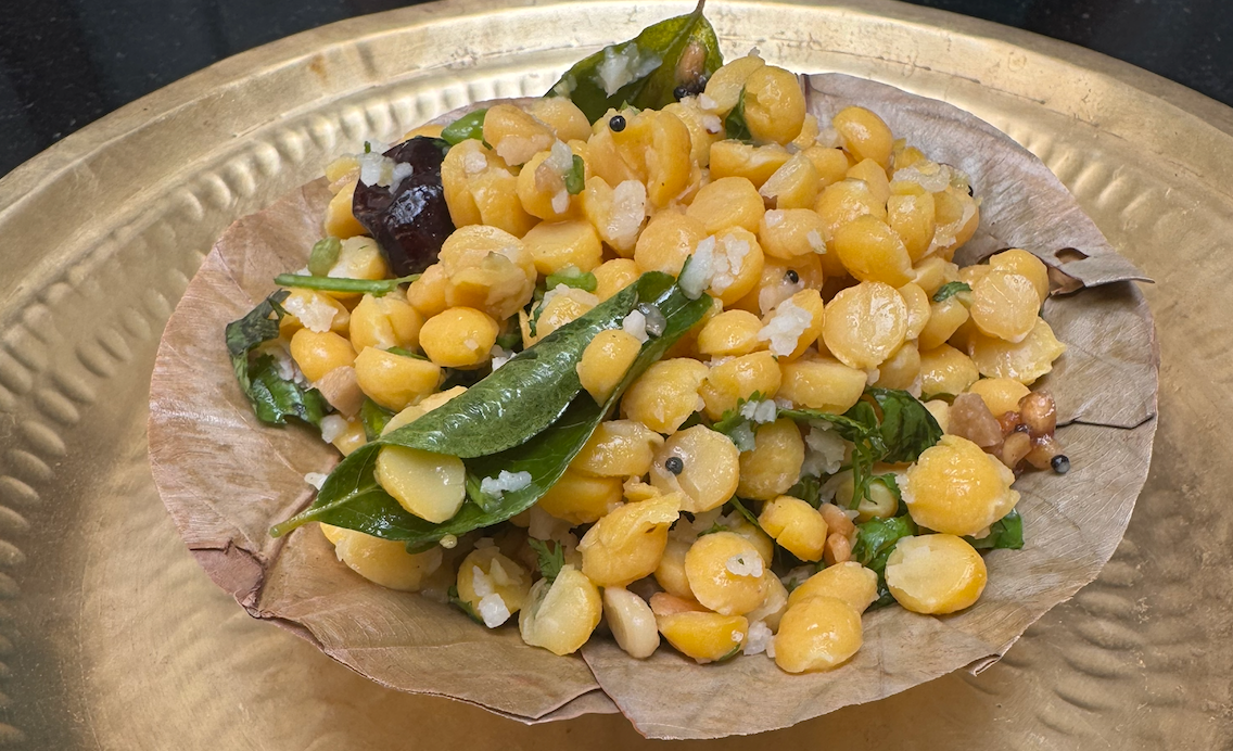 Kadalai Paruppu Sundal (Bengal Gram) with fresh coconut & coriander by Girija Paati - full detailed recipe for navarathri