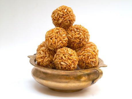 Aval Pori Urundai (Flattened Rice Jaggery Laddu)