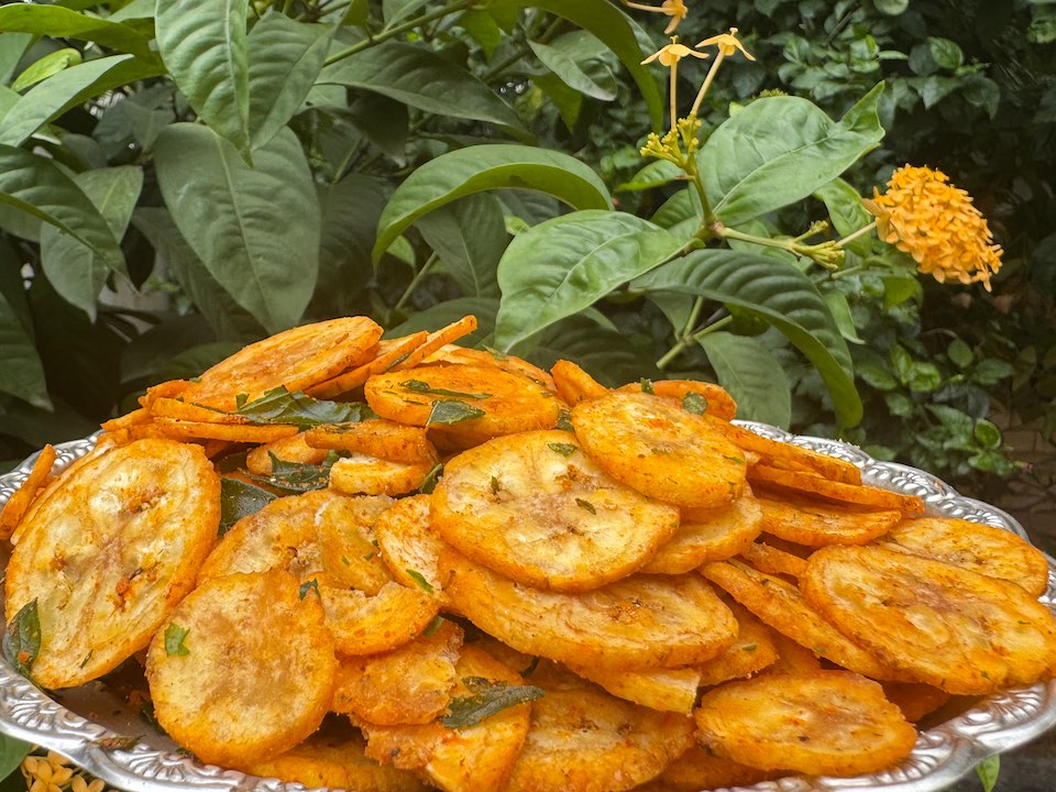 Vazhaikkai (Raw Banana) Chips
